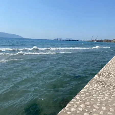 Seaview Serenity Apartment
